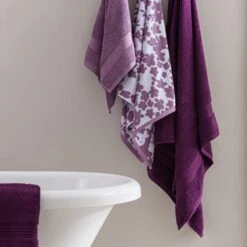 Dunelm Lavender Egyptian Cotton Towel -Simple Bathroom 1000083040 alt03