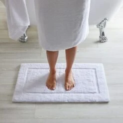 Dorma Sumptuously Soft Snow Bath Mat 8 Dorma Sumptuously Soft Snow Bath Mat -Simple Bathroom 1000167258 alt02