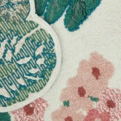 Dunelm Tropique Green Bath Mat -Simple Bathroom 1000180355 alt02