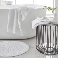 Dunelm Mandalay White 100% Cotton Towel -Simple Bathroom 1000186089 alt03