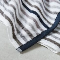 Dunelm London Stripe Towels 7 Dunelm London Stripe Towels -Simple Bathroom 30747790 alt03